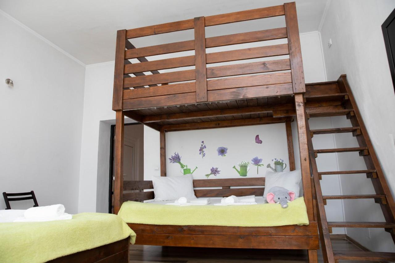 Cosy Apartment In City Centre Oradea Luaran gambar