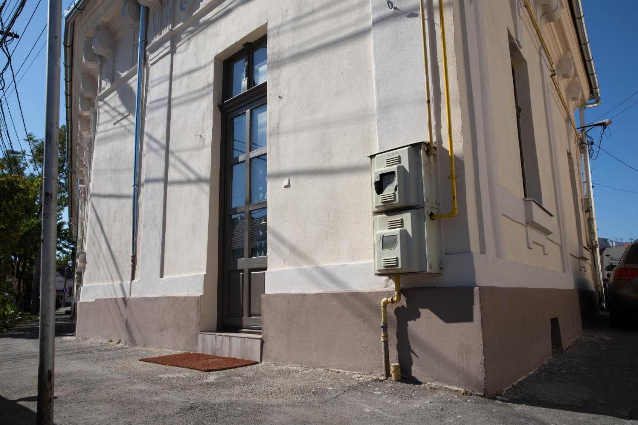 Cosy Apartment In City Centre Oradea Luaran gambar